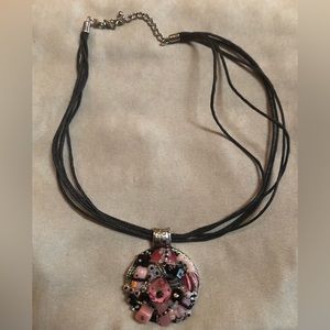 Rope necklace silver with pink and black stones.